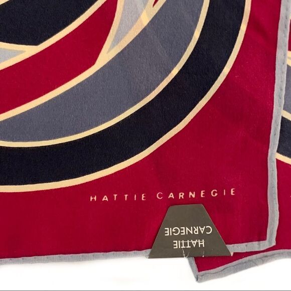Vtg Hattie Carnegie new with tag burgundy-white-grey-black geometric silk scarf - Picture 3 of 4